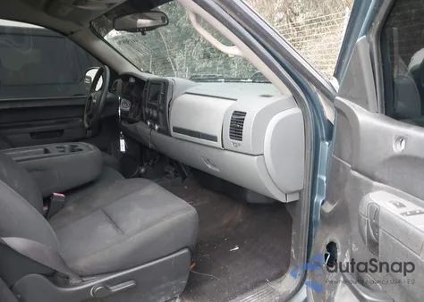 2011 Chevrolet Silverado 1500 Ls z USA, uszkodzony, nr VIN 1GCRKREA1BZ181714